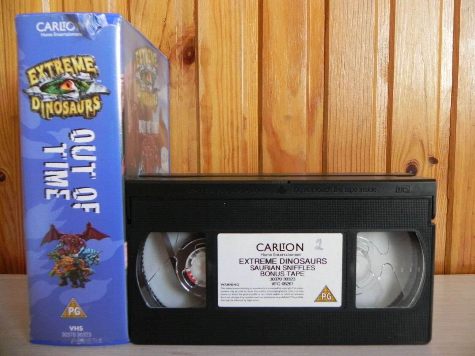 2x Tape: Extreme Dinosaurs; Out Of Time - As Seen On ITV - Cartoon - Kids VHS-
