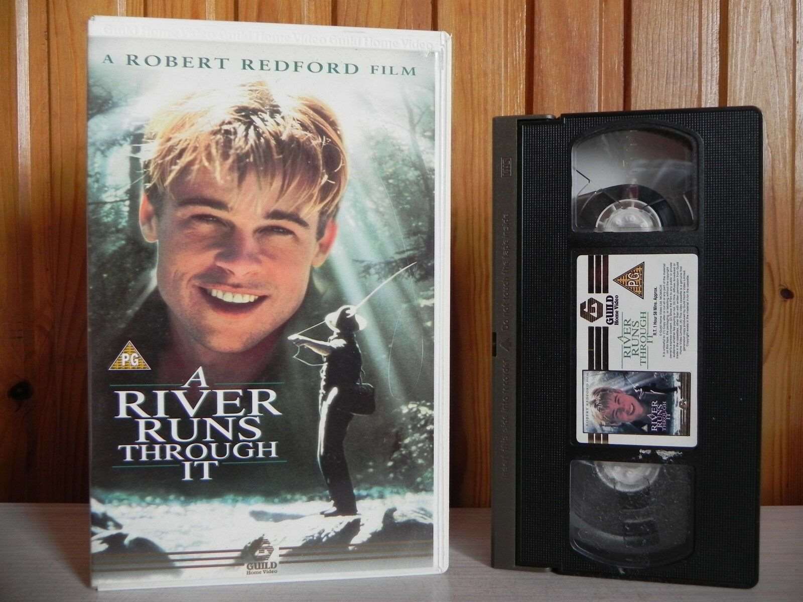A River Runs Through It (1992); [Guild] Large Box - Drama - Brad Pitt - Pal VHS-