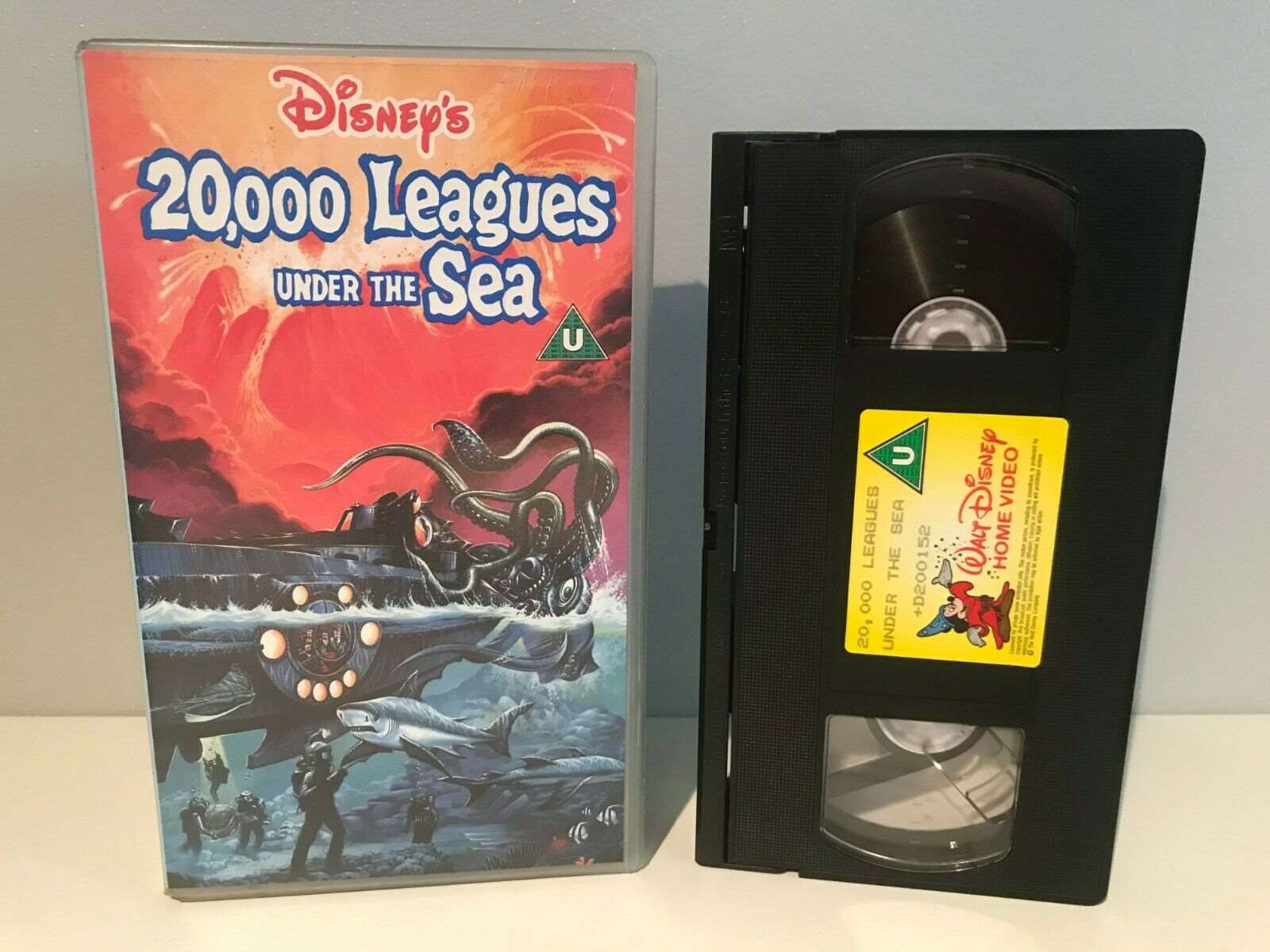 20,000 Leagues Under Sea [Disney] Jules Verne - Adventure - Kirk Douglas - VHS-