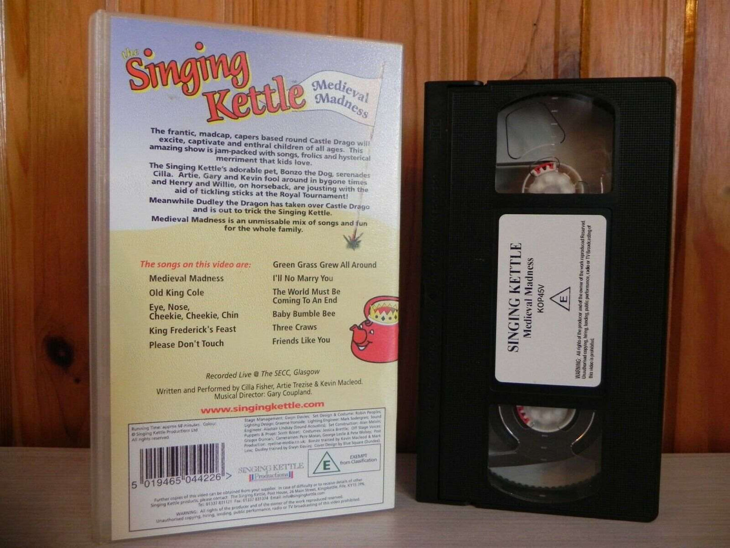 11 Songs - The Singing Kettle - Medievil Madness - Singing Video - Children VHS-