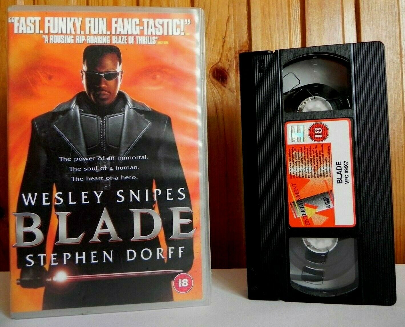 Blade - Large Box - Entertainment In Video - Action - Snipes - Dorff - Pal VHS-