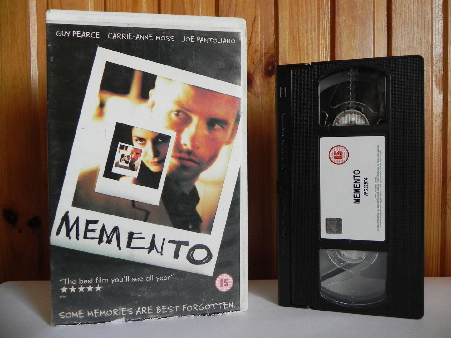 Memento - Large Box - Pathe! - Thriller - Ex-Rental - Carrie-Anne Moss - Pal VHS-