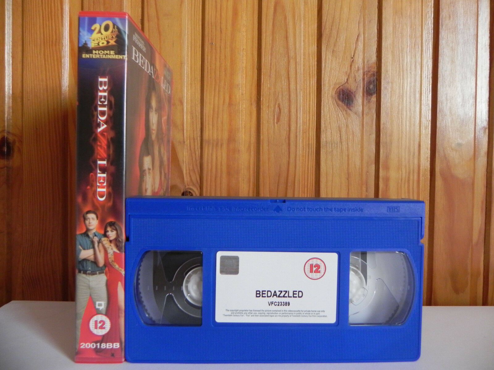 Bedazzled - 20th Century - Elizabeth Hurley - Ex-Rental - Large Box - Pal VHS-