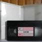 Black Robe - Entertainment In Video - Action - Adventure - Aden Young - VHS-