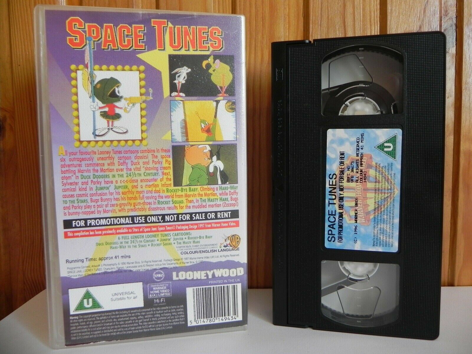 Space Tunes - Warner Family - 6 Cartoons - Adventure - Animated - Kids - Pal VHS-