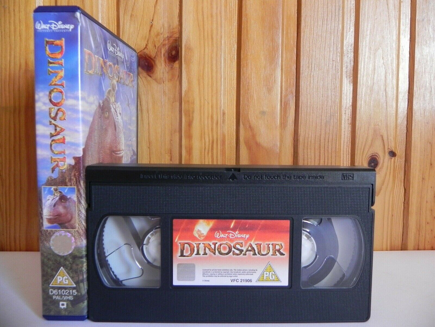 Dinosaur - Walt Disney Pictures - Journey Back In Time - Children's - Pal VHS-