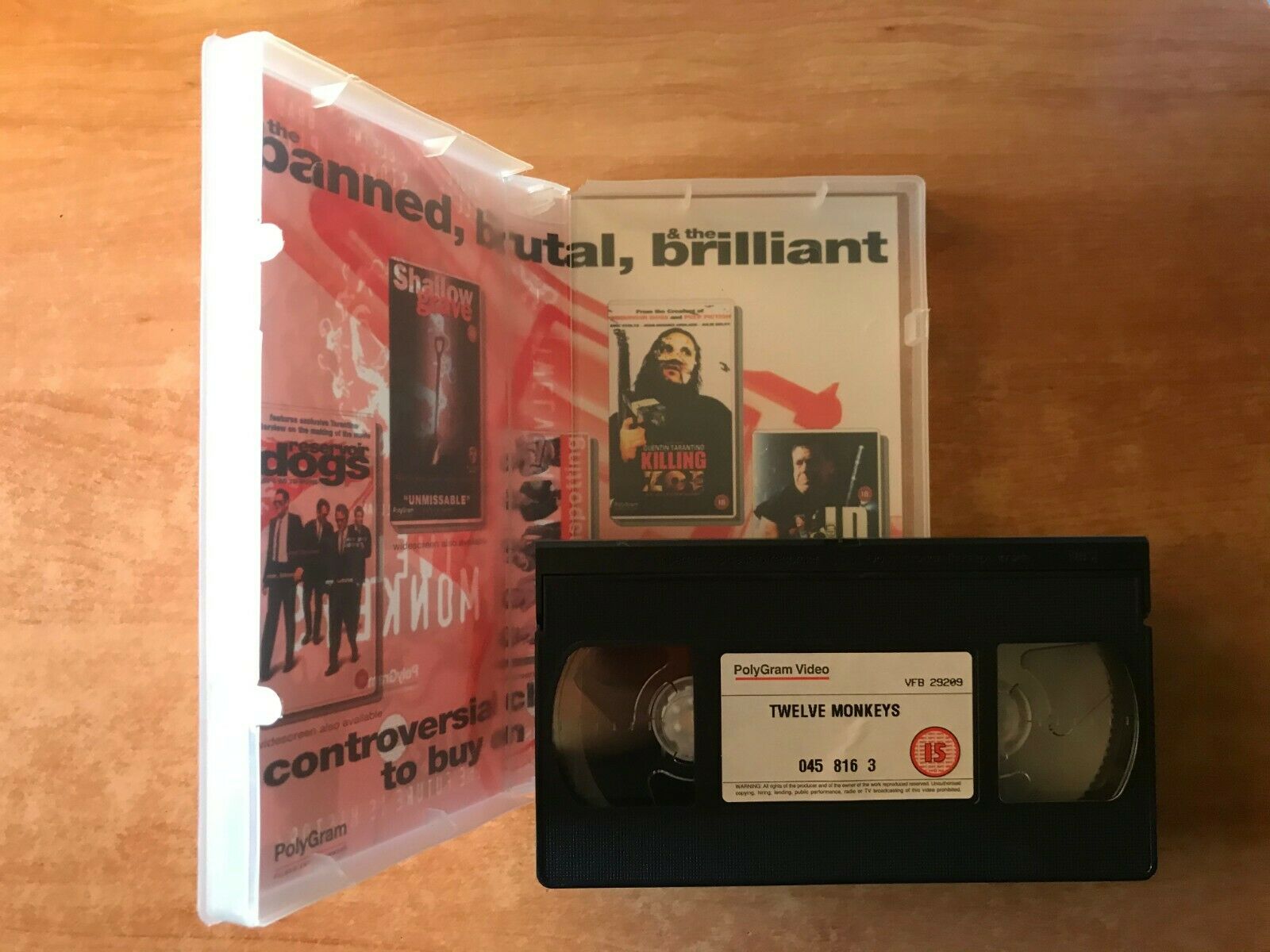 Twelve Monkeys; [Terry Gilliam]: Futuristic Action - Bruce Willis - Pal VHS-