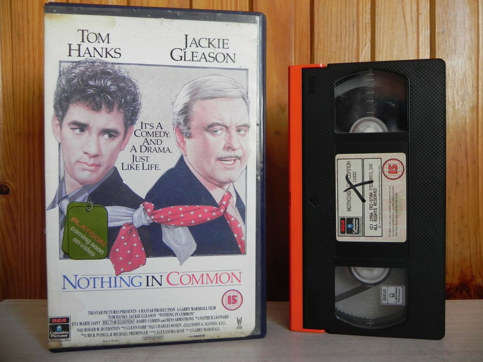 Nothing In Common - Columbia - Comedy - Drama - Tom Hanks - Jackie Gleason - VHS-