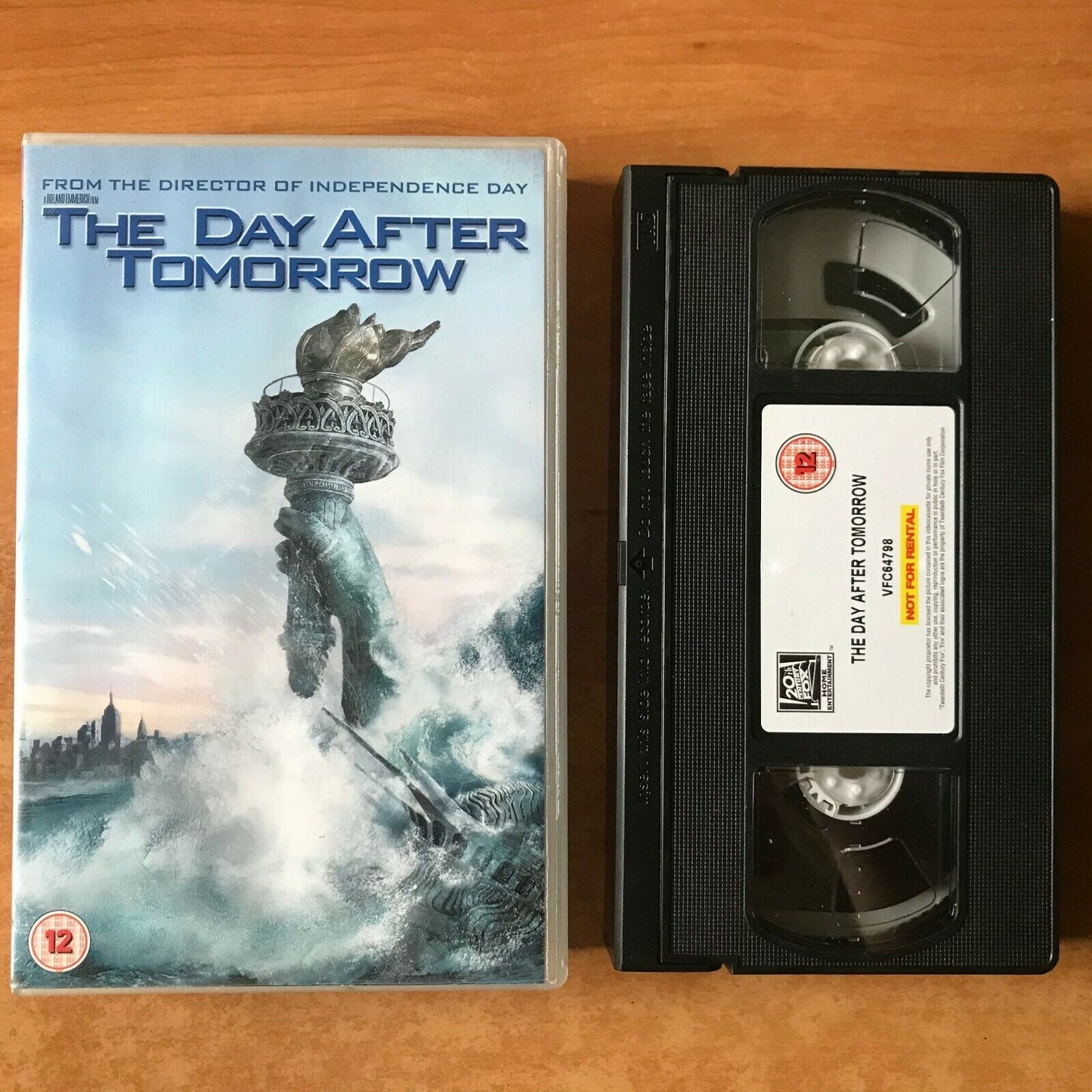 The Day After Tomorrow; [Roland Emmerich]: Disaster Drama - Dennis Quaid - VHS-