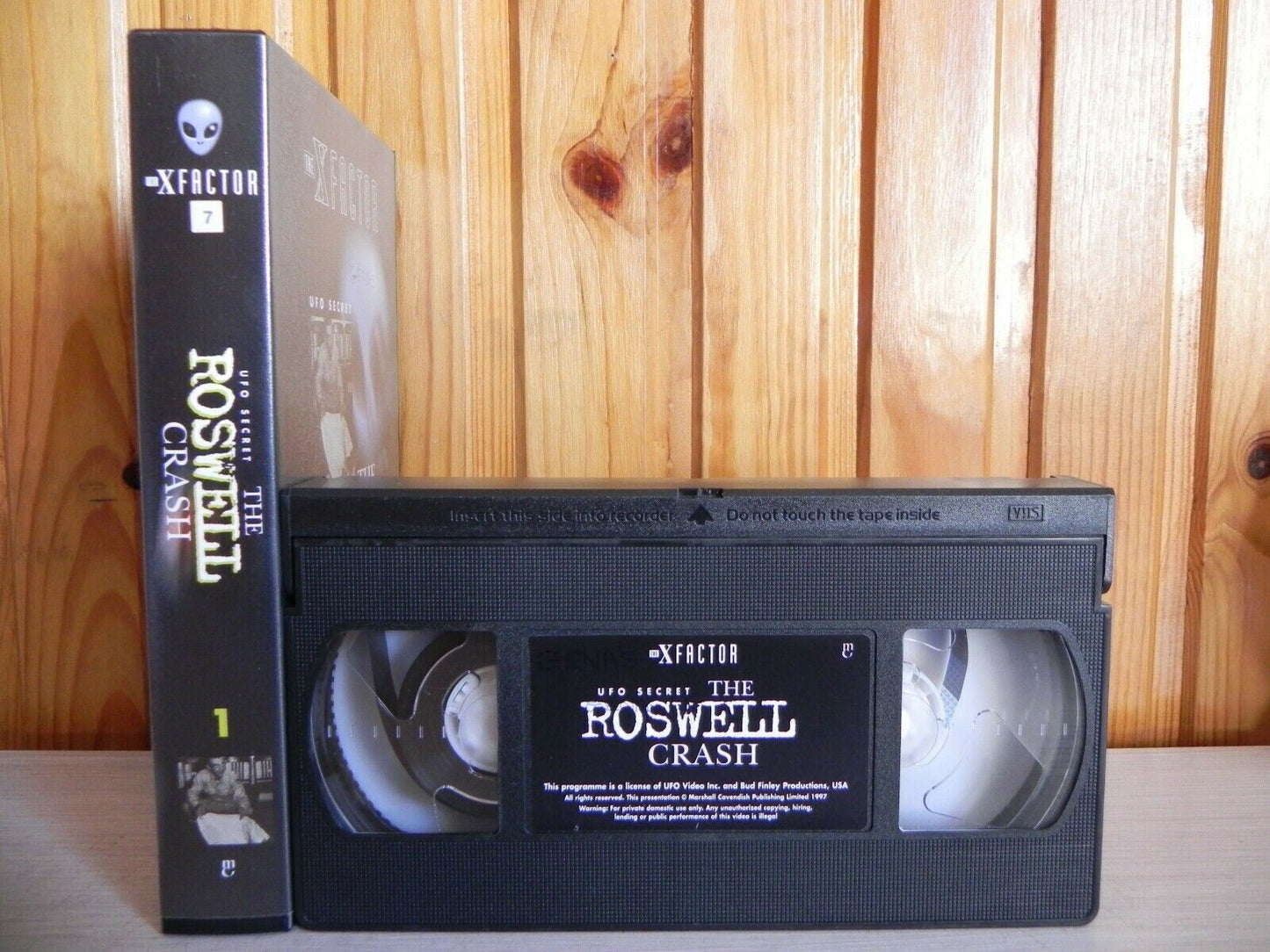 The X Factor - UFO Secret - The Roswell Crash - Kevin Randle - Don Schmitt - VHS-