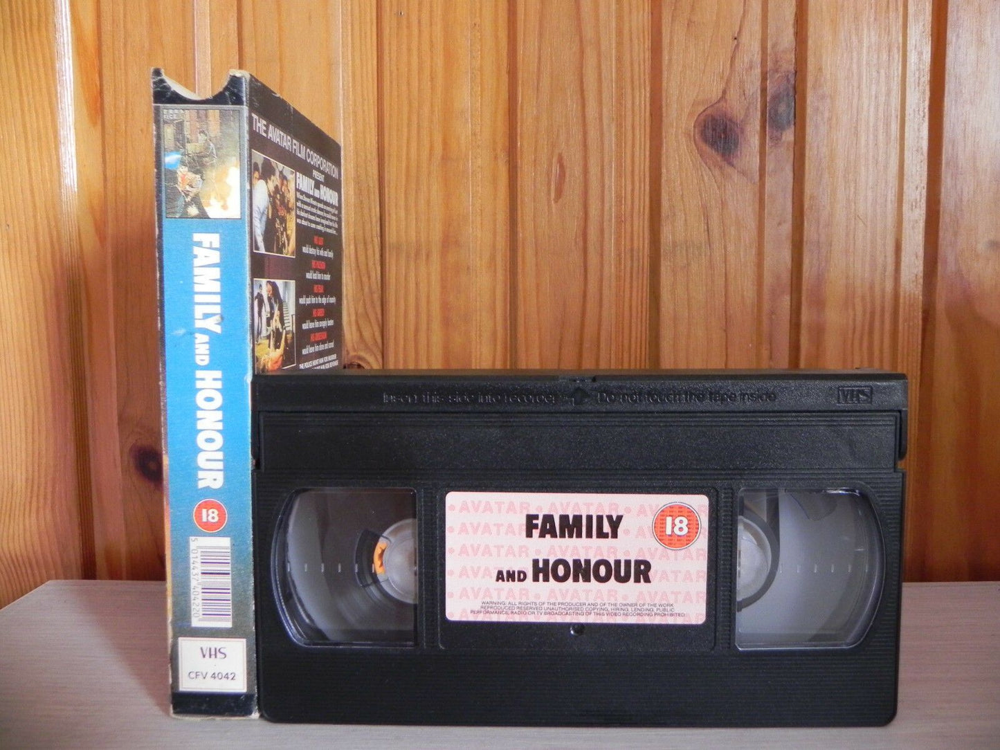 Family And Honour - Carton - Writer Of "I Spit On Your Grave" - Thriller - VHS-