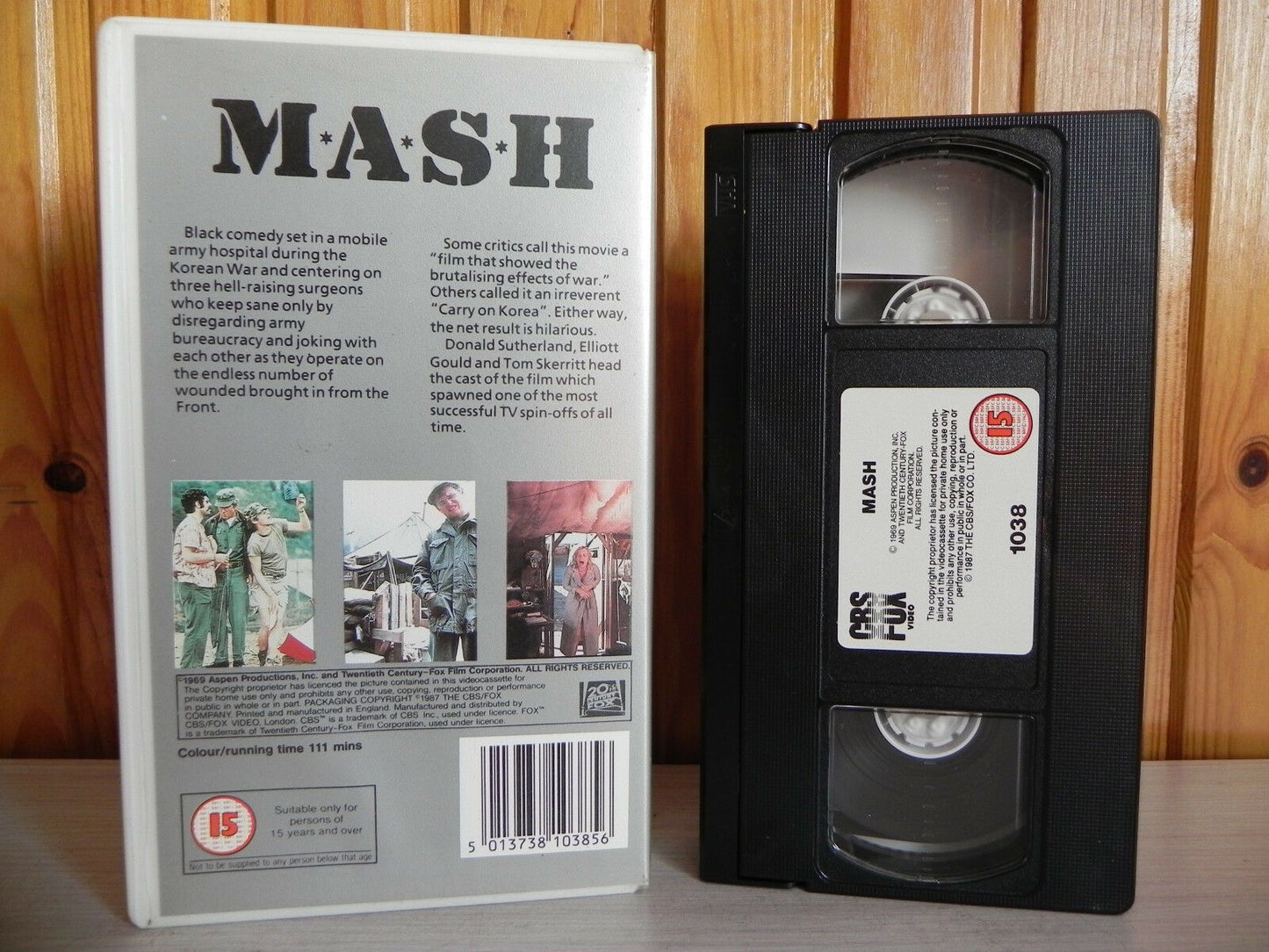 M*A*S*H - CBS/FOX - Black Comedy - Donald Sutherland - Elliott Gould - VHS-