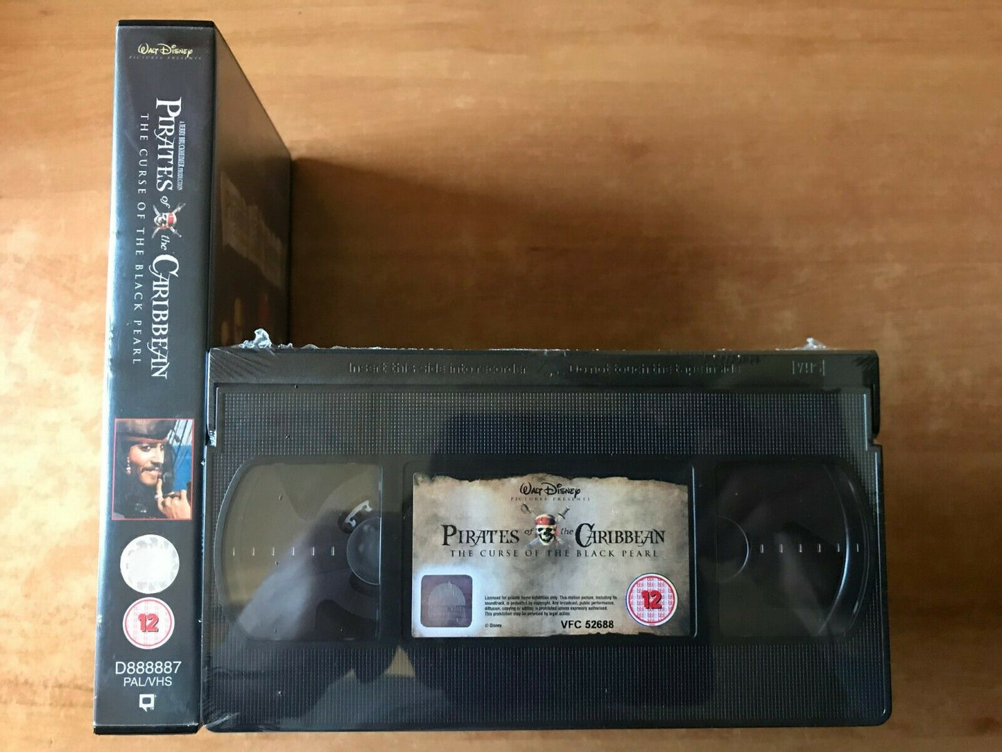 Pirates Of The Caribbean [Black Pearl]: Brand New Sealed - Johnny Depp - Pal VHS-