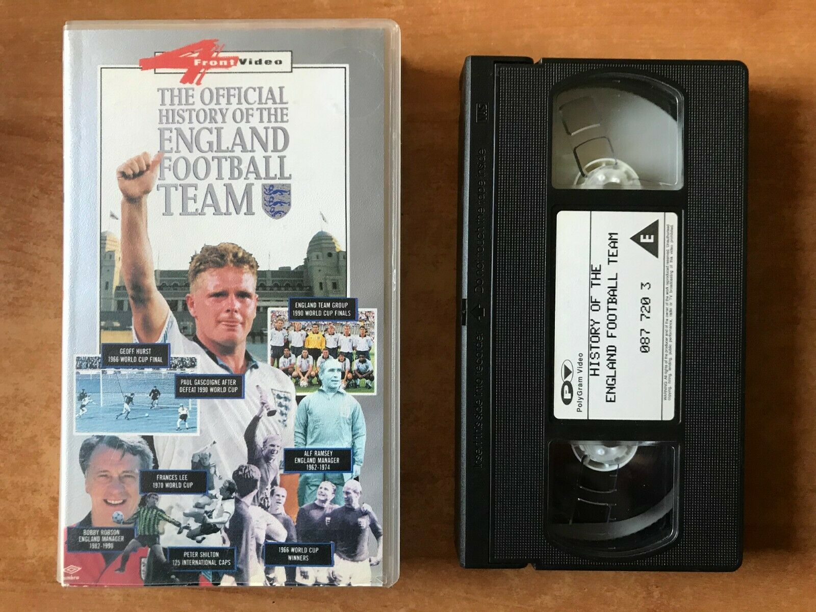 England Football Team (Official History): Bobby Moore - Paul Gascoigne - Pal VHS-