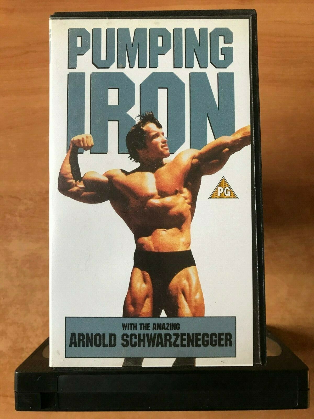 Pumping Iron; [Arnold Schwarzenegger]: Mr. Universe / Mr. Olympia - Sports - VHS-