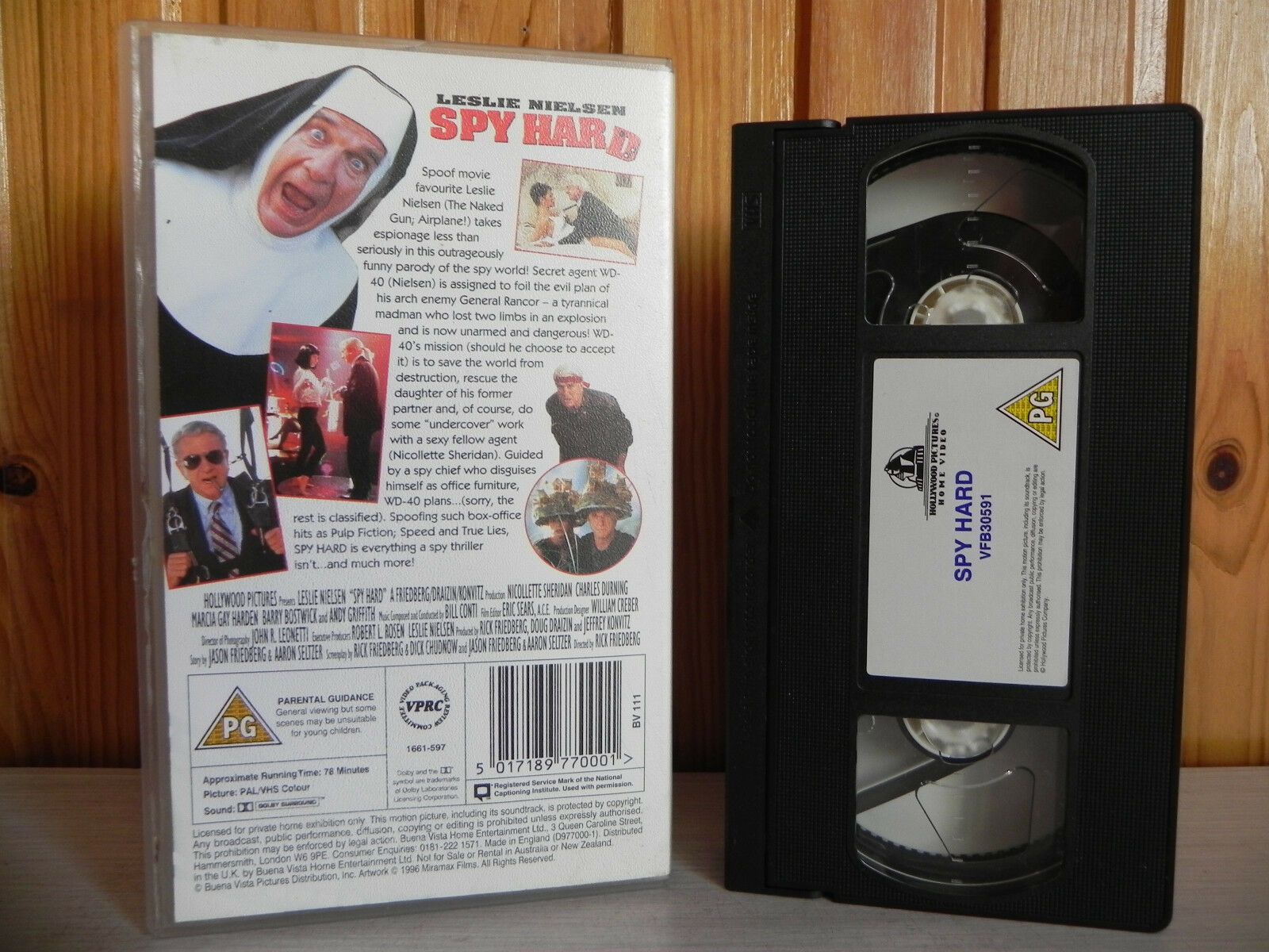 Spy Hard - Comedy - Leslie Nielsen - All The Action - All The Women - VHS-
