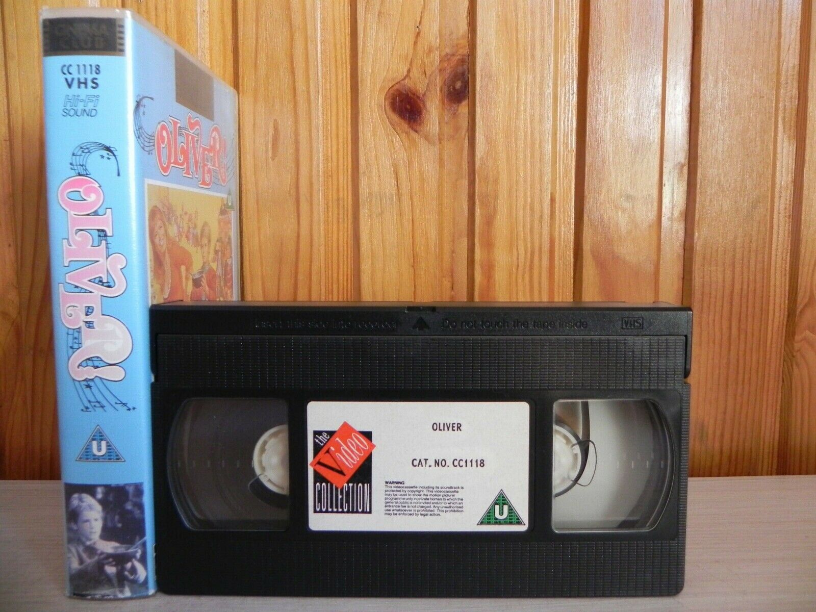 OLIVER! - Cinema Club - Academy Award Winner - Ron Moody - Oliver Reed - Pal VHS-