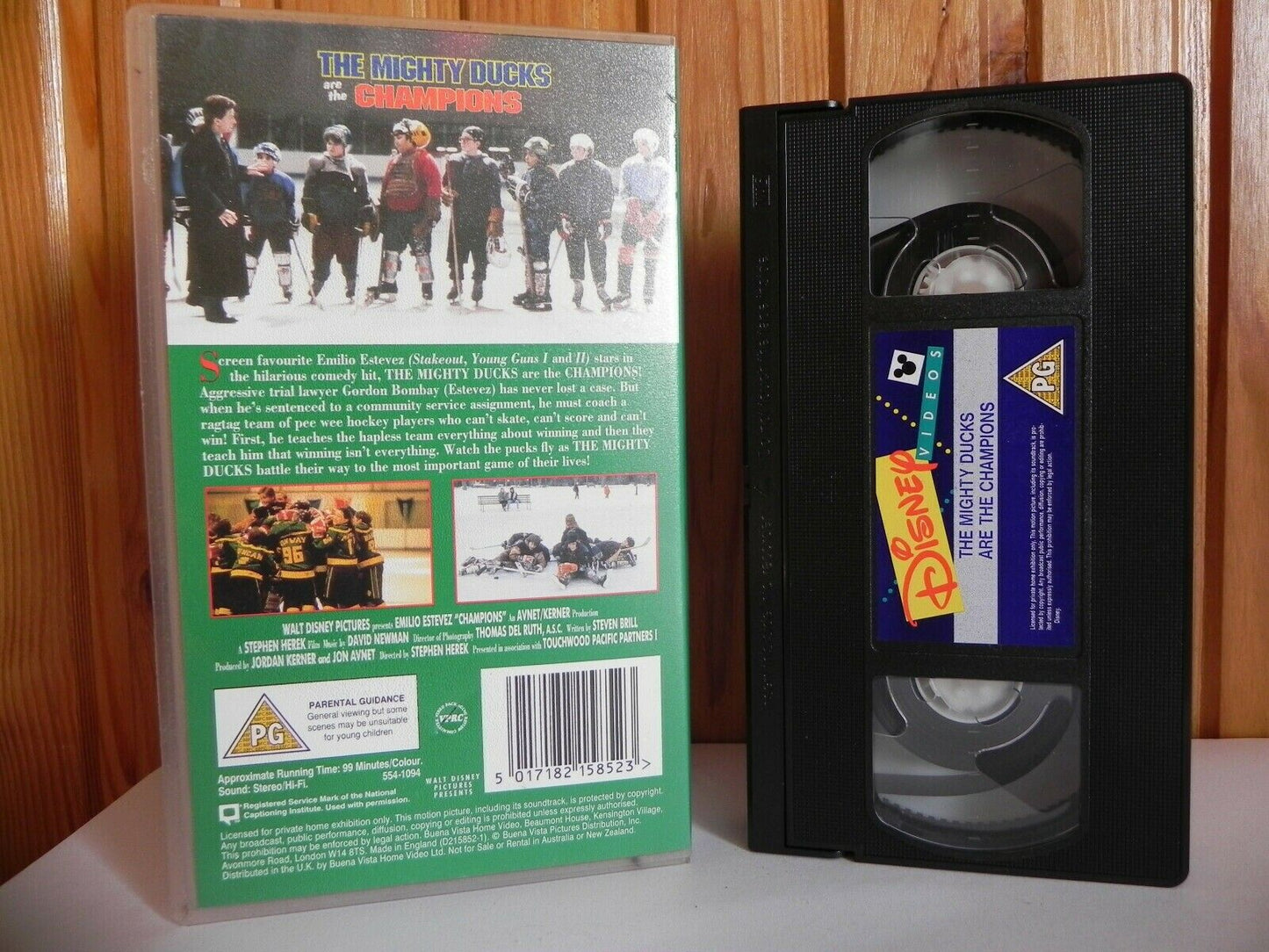 The Mighty Ducks Are The Champions - Walt Disney - Family - Children's - VHS-