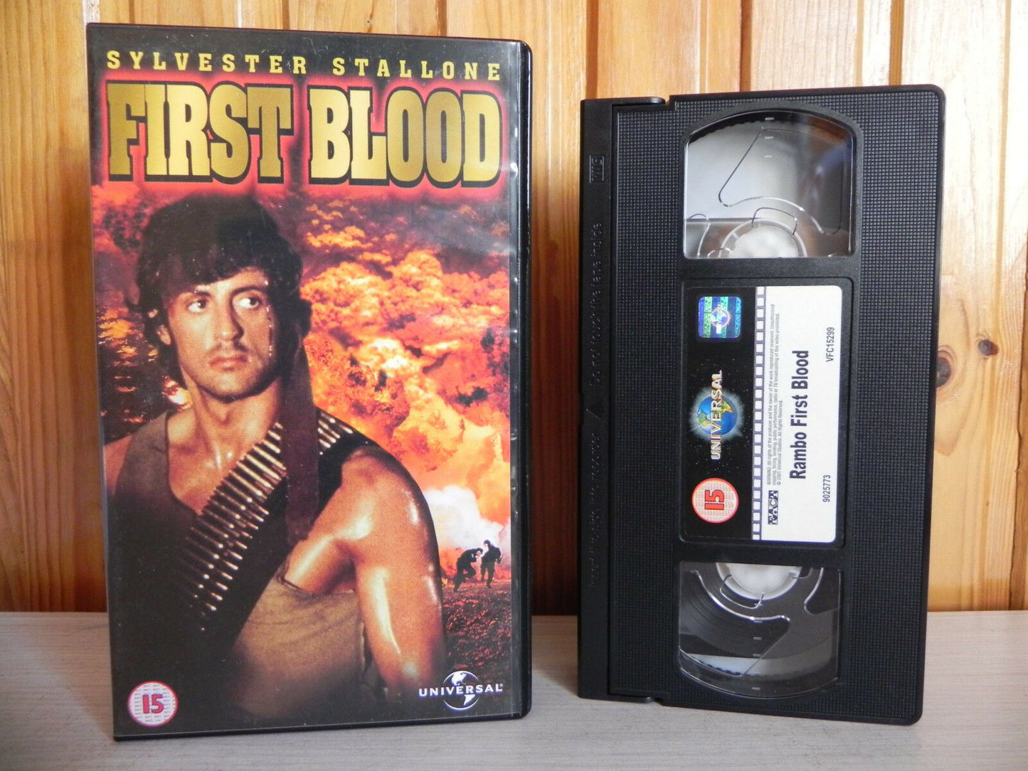 First Blood - Universal - Action - Sylvester Stallone - Brian Dennehy - Pal VHS-