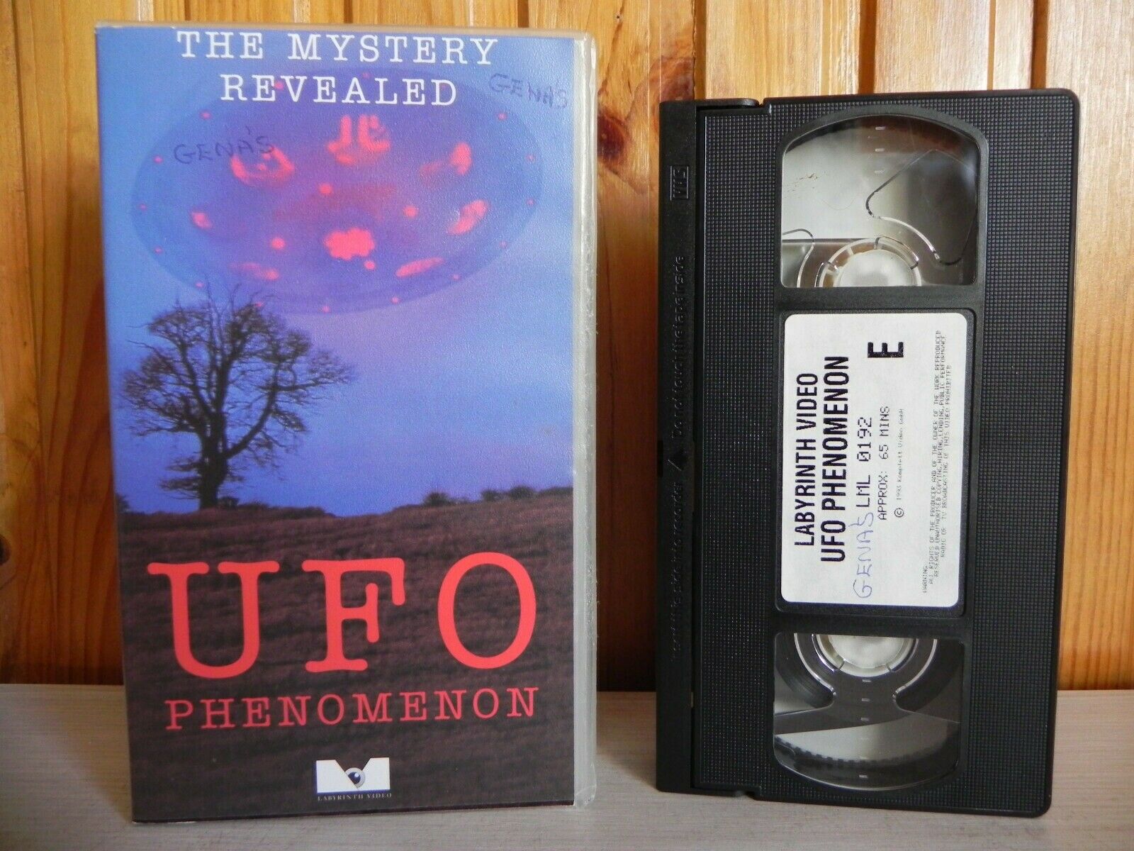 UFO Phenomenon - The Mystery Revealed - Intensely Investigation - 60 mins - VHS-