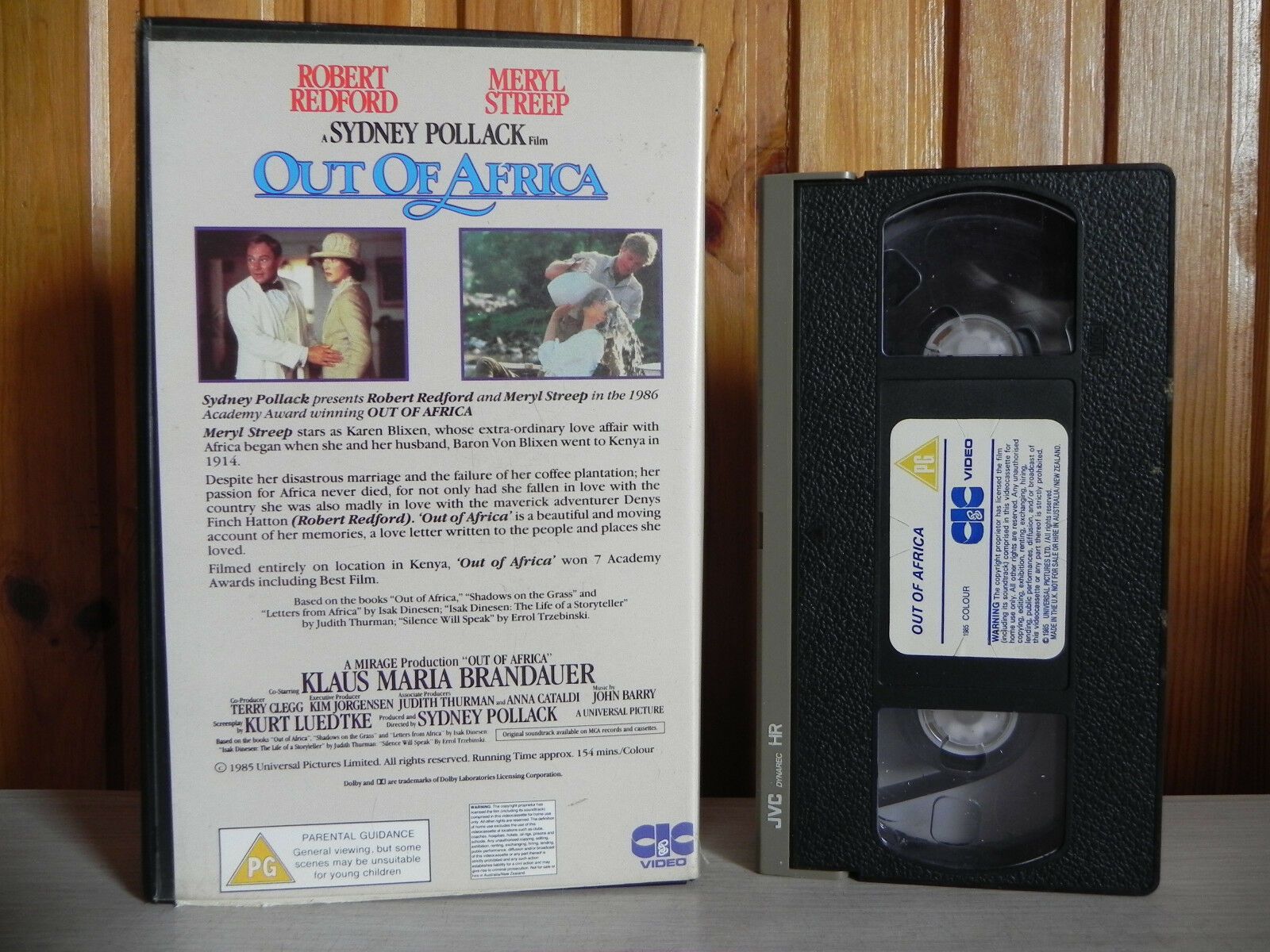 Out Of Africa - CIC Video - Meryl Streep - Robert Redford - 7 Oscar Winner - VHS-