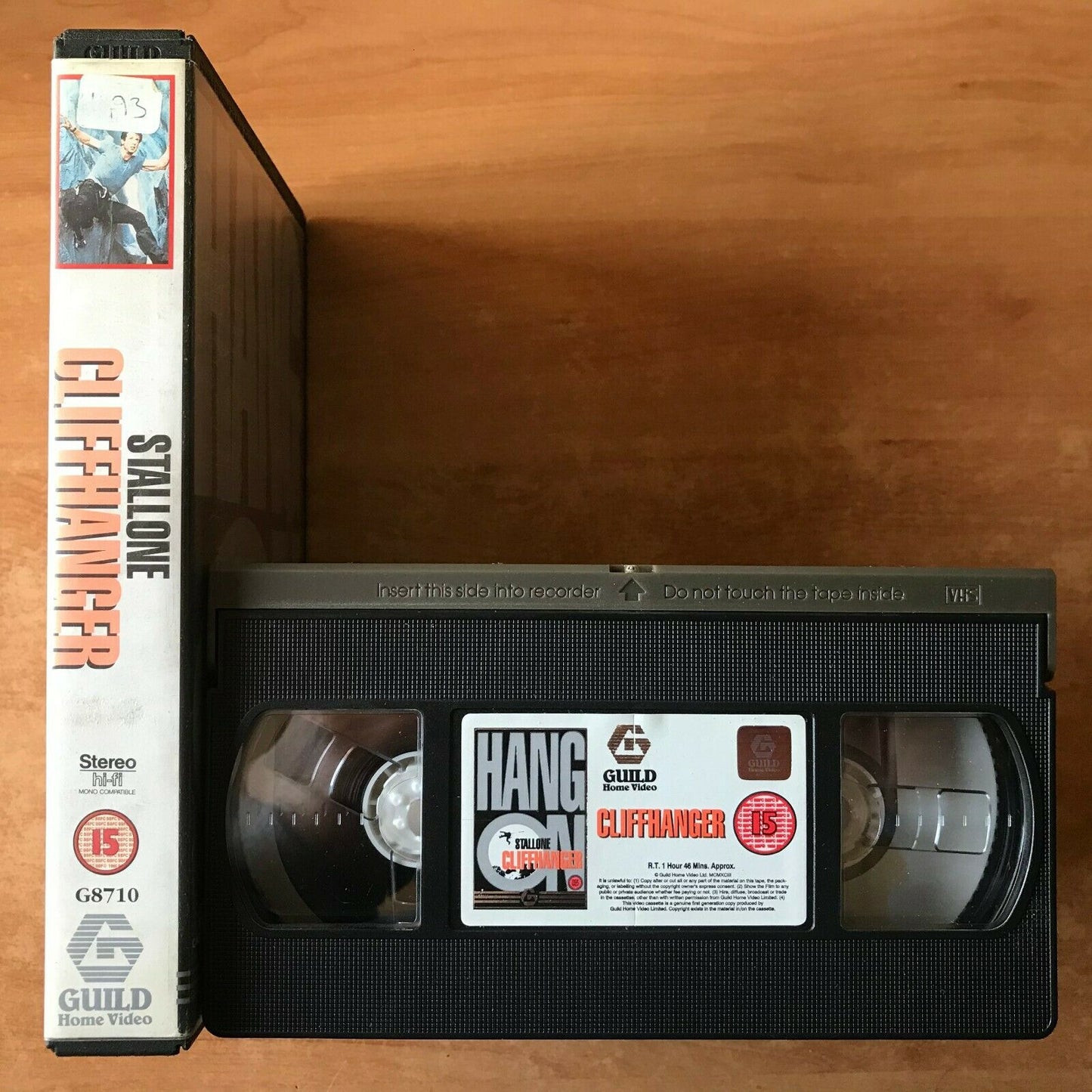 Cliffhanger (1993): Climbing Action (Large Box) Sylvester Stallone - Pal VHS-