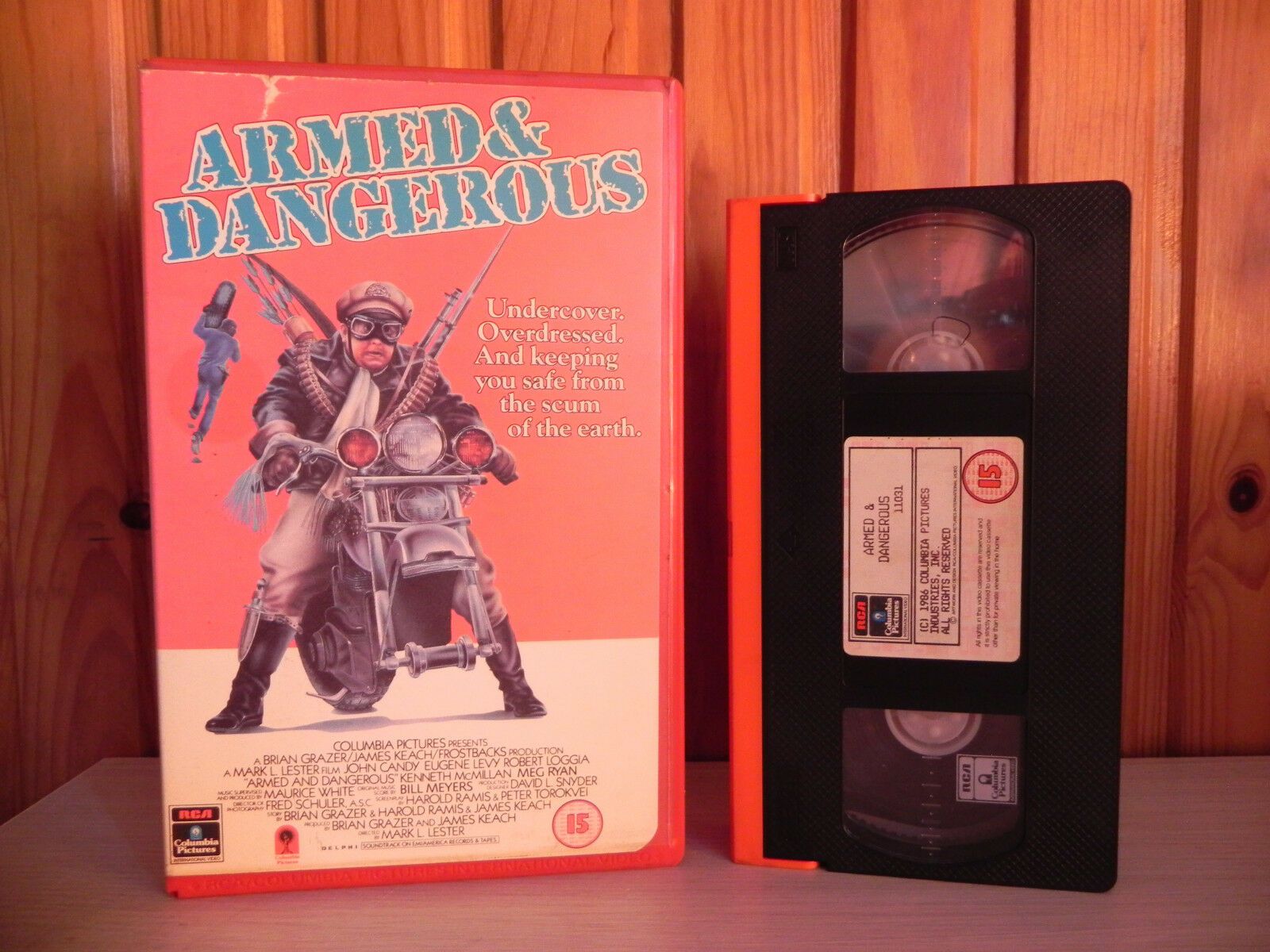 Armed And Dangerous - John Candy - Great Comedy - RCA Columbia - CVT 11031 - VHS-