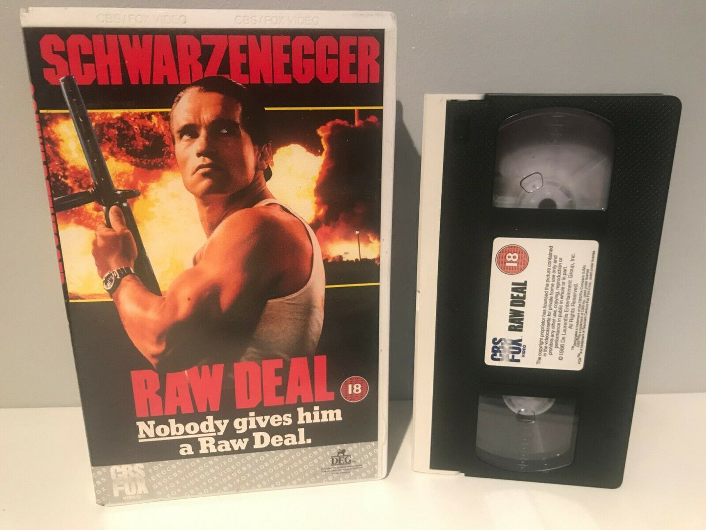 Raw Deal: (1986) Hero-Bloodshed-Action - A.Schwarzenegger Classic. Big CBS VHS-