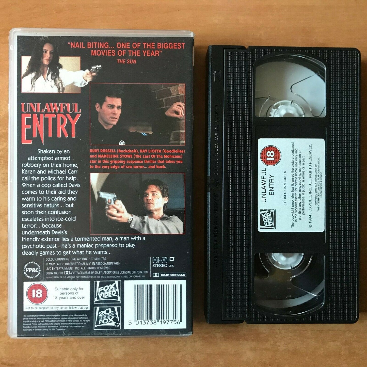 Unlawful Entry: Police Action - Crime Drama - Kurt Russell / Ray Liotta - VHS-