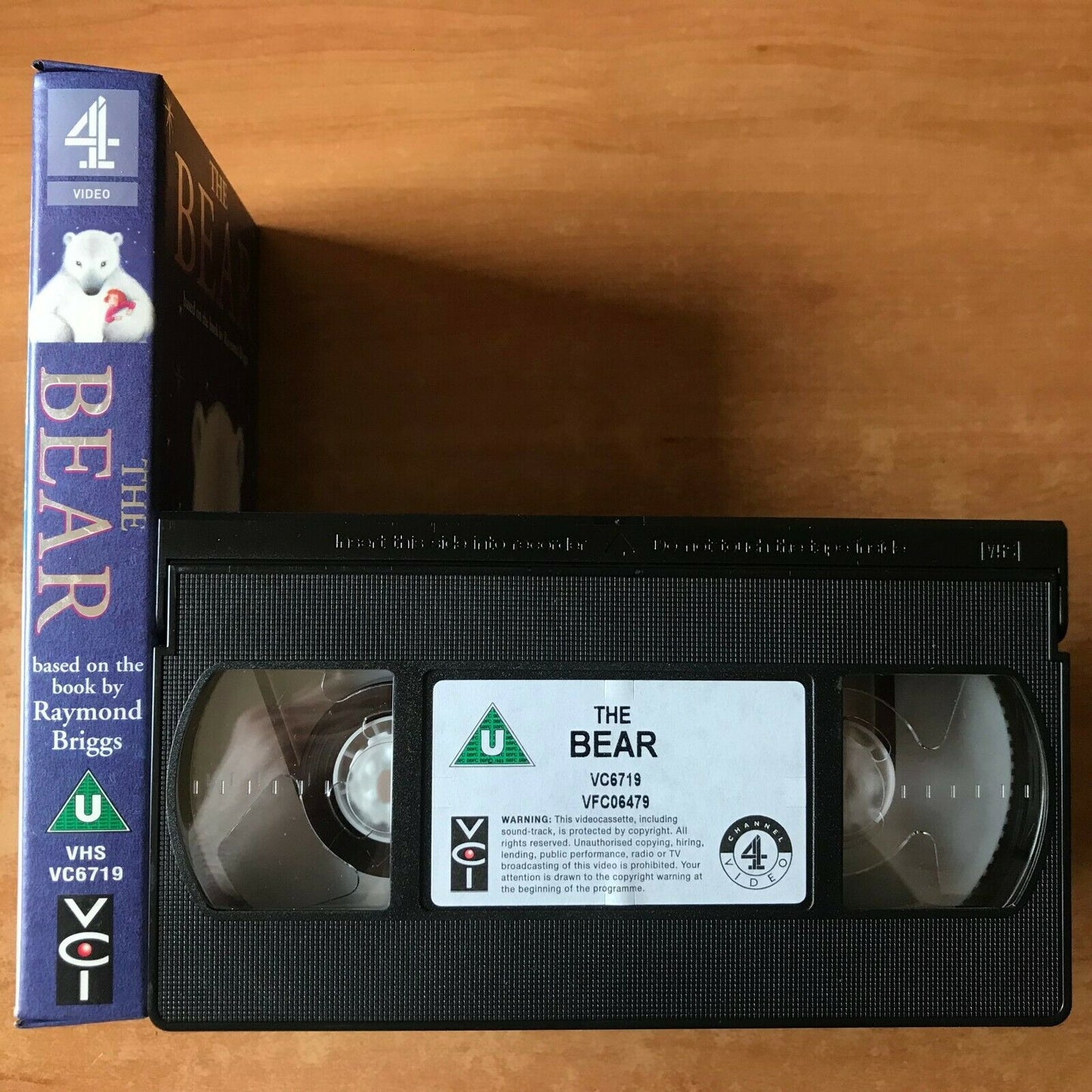 The Bear; [Raymond Briggs]: Christmas Animation - Carton Box - Children's - VHS-