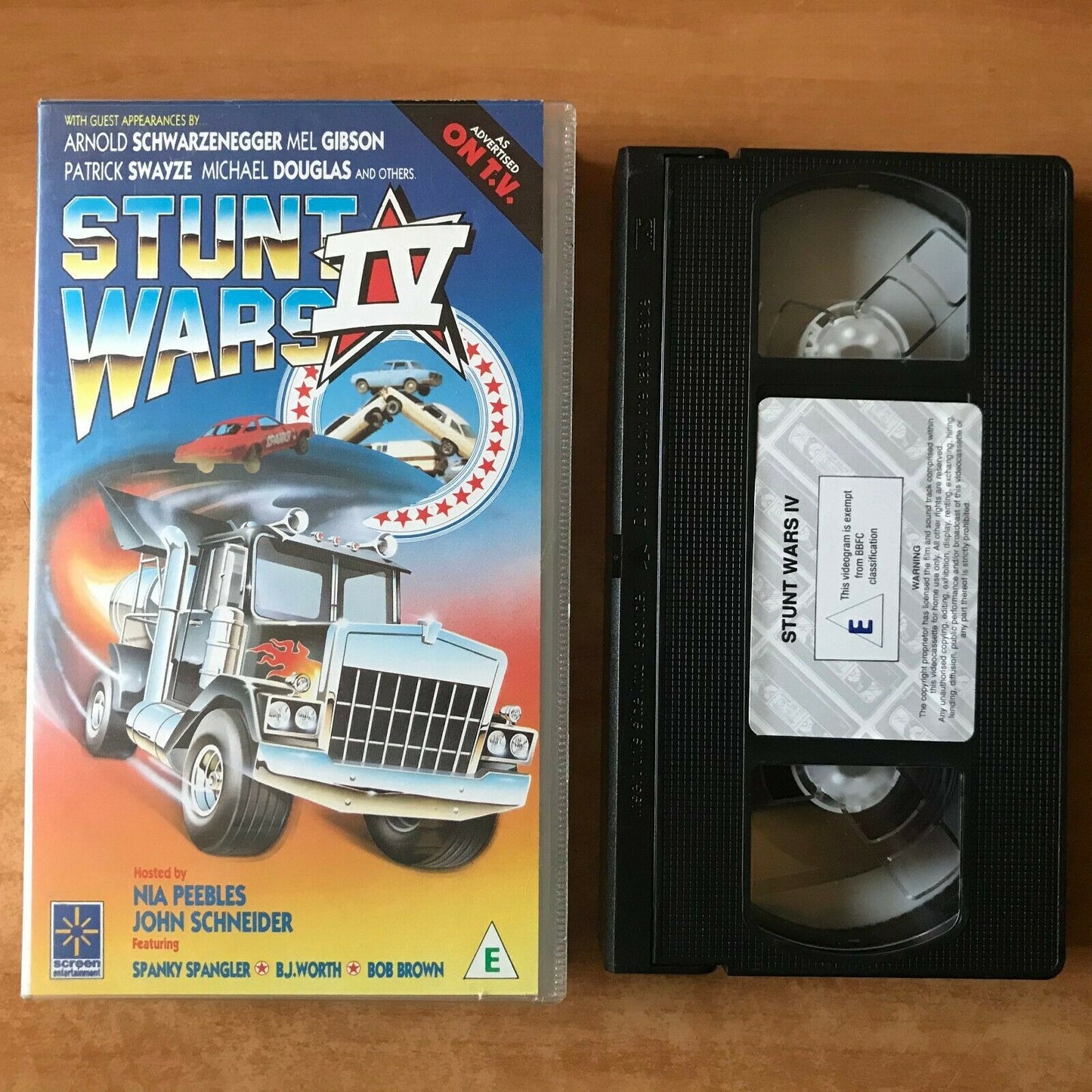 Stunt Wars 4; [TV Show]: Arnold Schwarzenegger - Michael Douglas - Pal VHS-