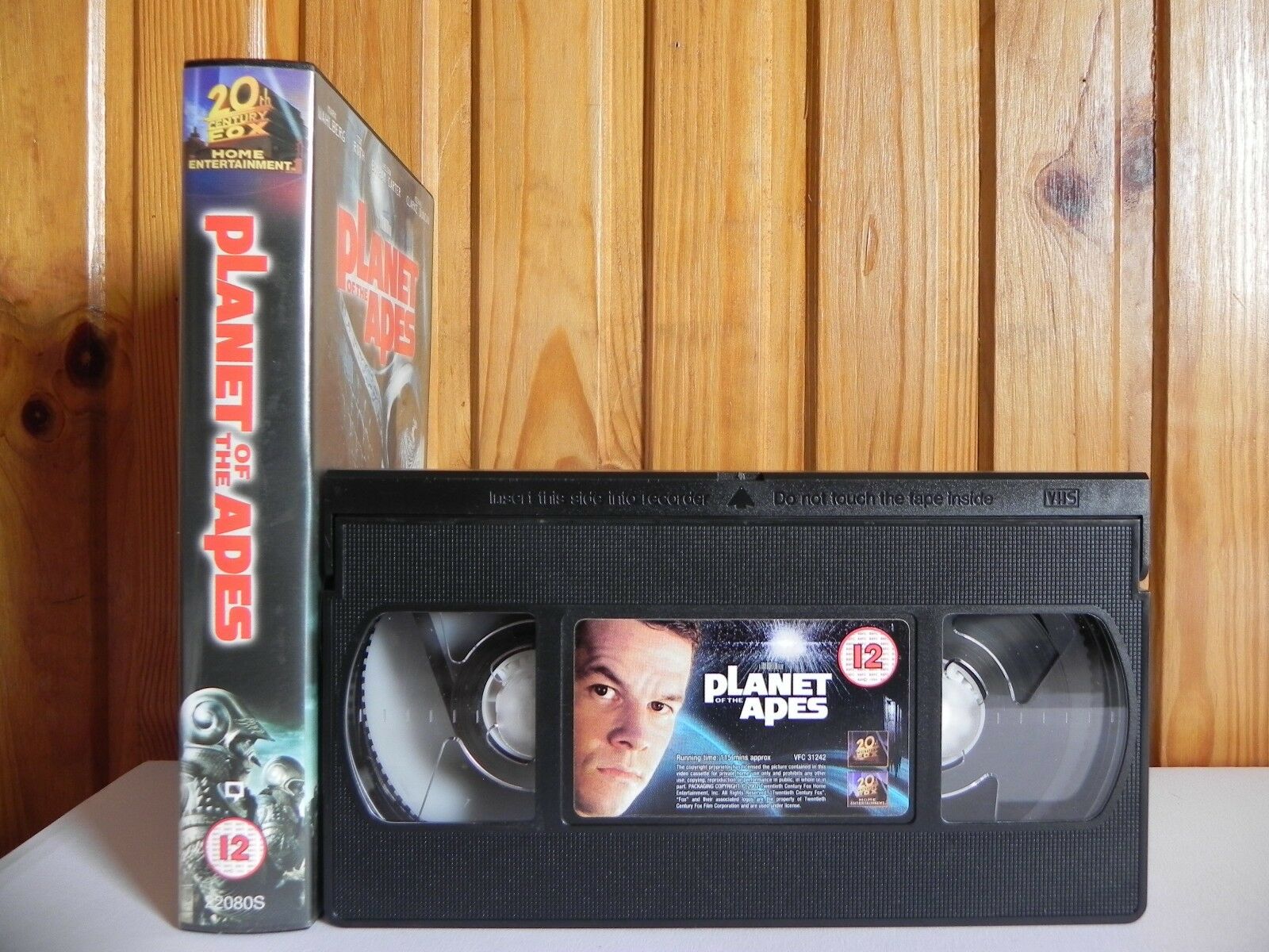 Planet Of The Apes (2001): Space Opera - Action - Mark Wahlberg / Tim Roth - VHS-