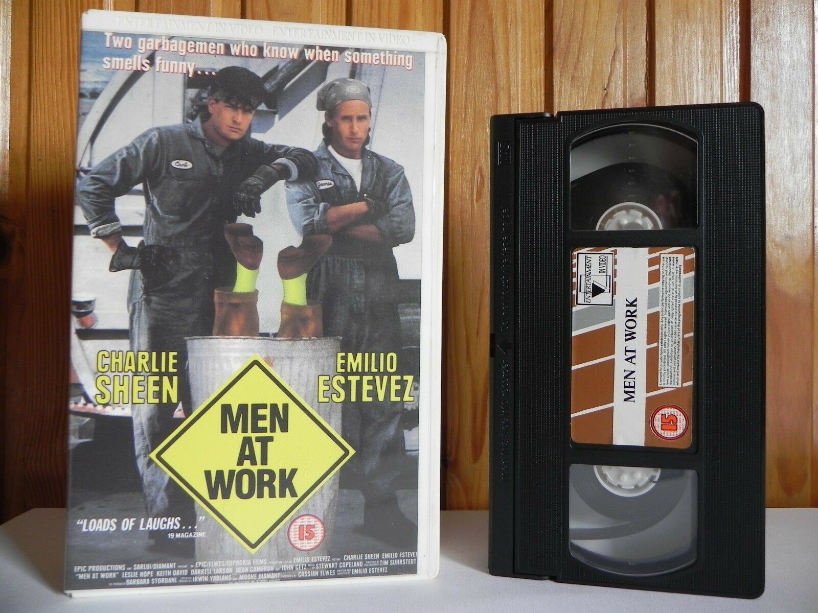 Men At Work; [Emilio Estevez]: Action Comedy - Large Box - Charlie Sheen - VHS-