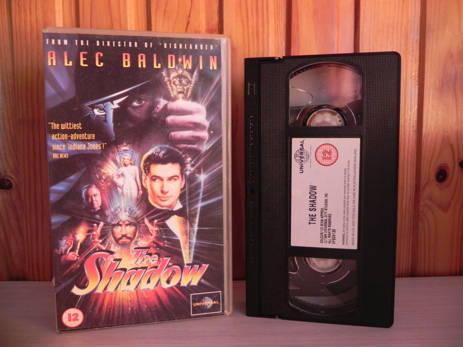 The Shadow - Alec Baldwin - The Glamour, The Mystery, The Danger - Universal VHS-