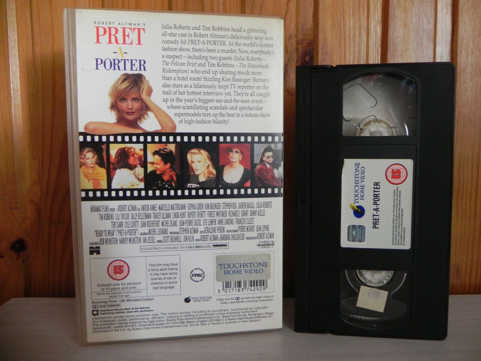 Pret -A- Porter - Star Studded - Fashion - Murder - Drama - Ex-Rental - Pal VHS-