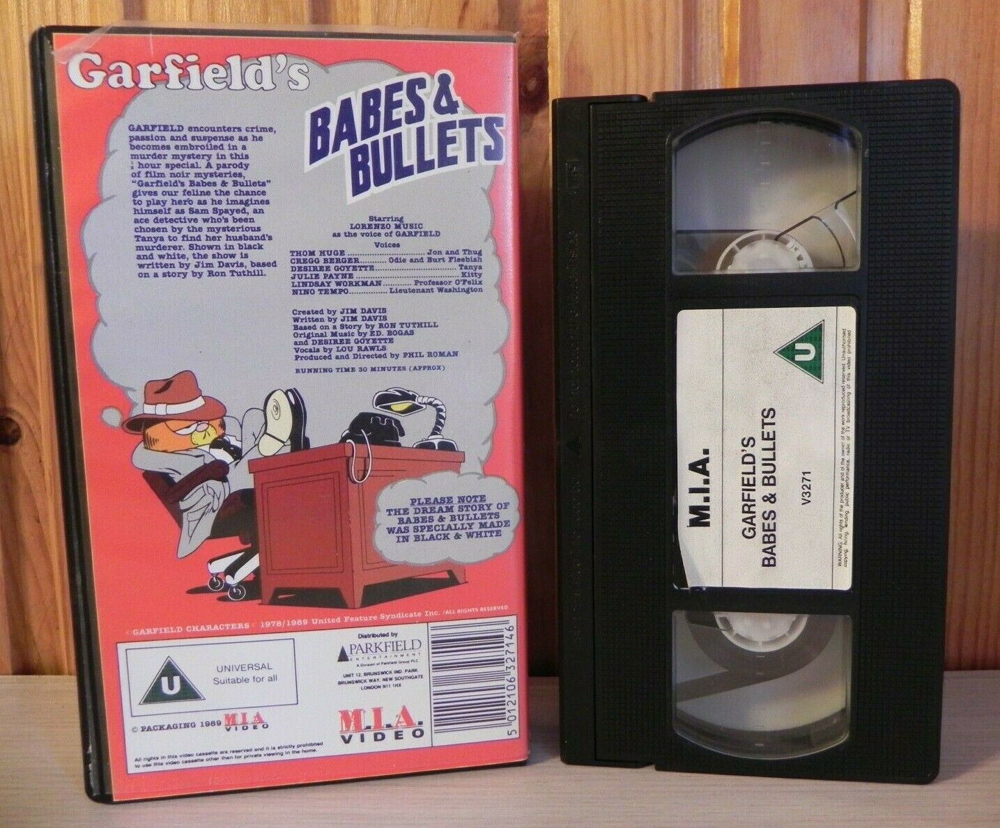 Garfield: Babes And Bullets - By Jim Davis - Animated Adventures - Kids - VHS-