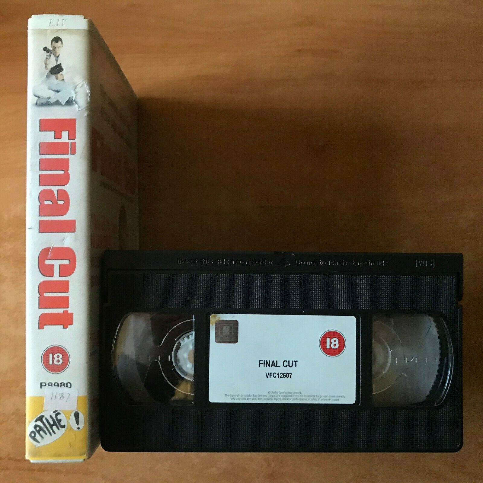Final Cut (1998): Drama - Thriller - Large Box - Jude Law / Ray Winstone - VHS-