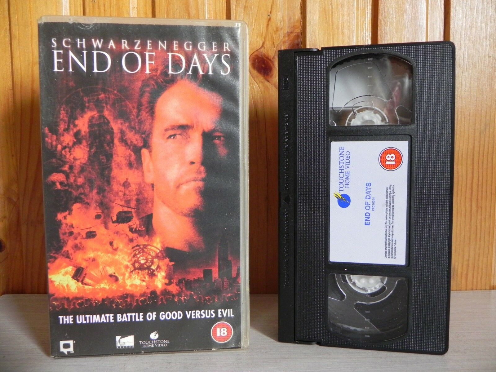 End Of Days - Schwarzenegger - Arnie Vs Satan - Apocalyptic Action - Pal VHS-