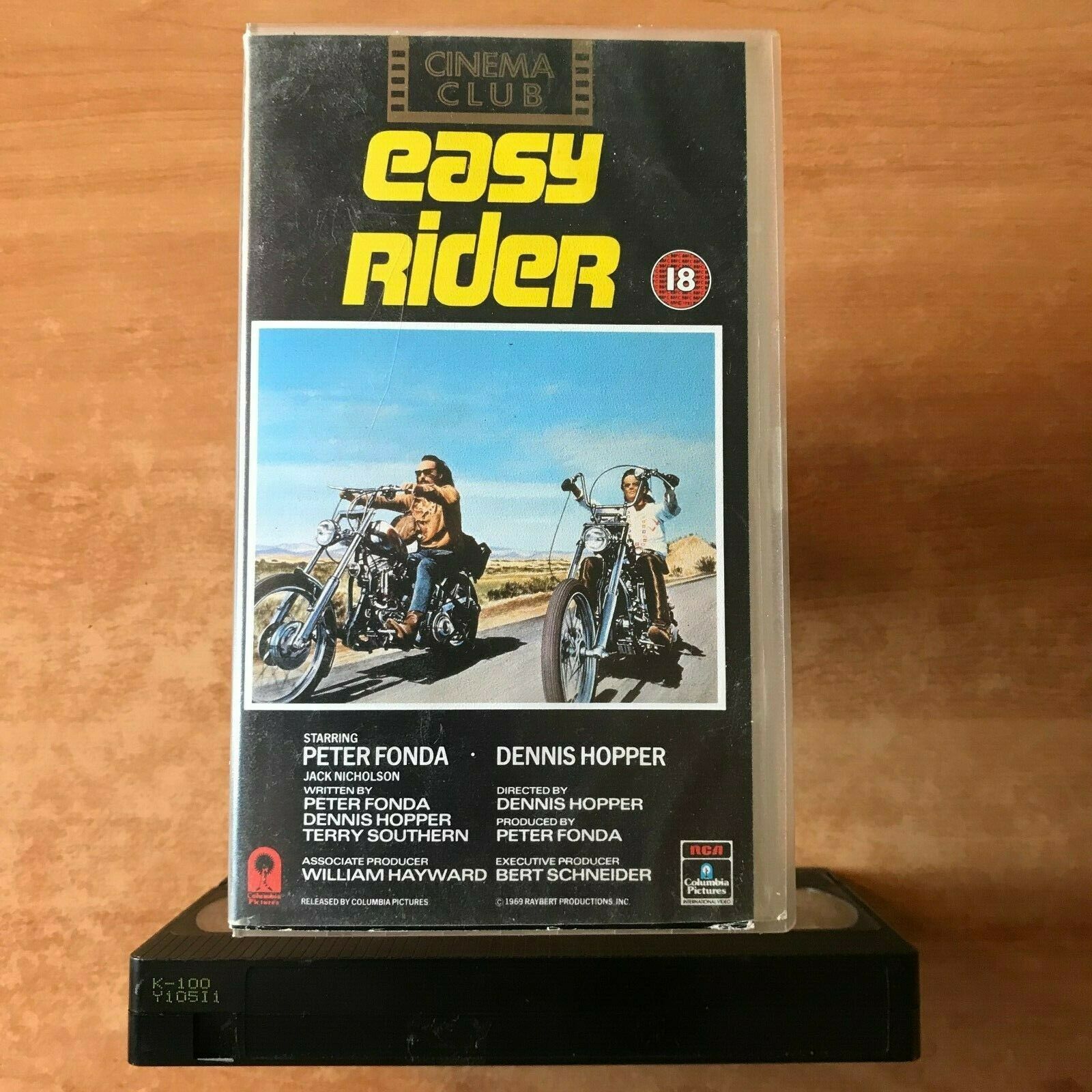 Easy Rider (1969): Motorcycle Adventure Drama - Peter Fonda/Dennis Hopper - VHS-