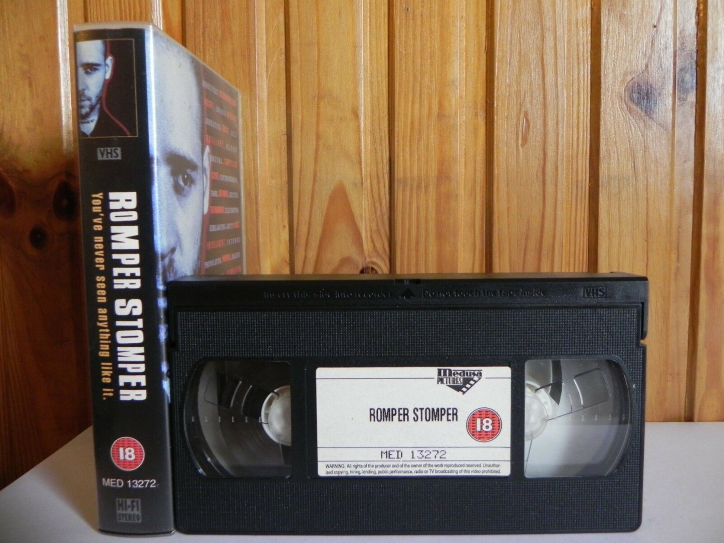 Romper Stomper - Medusa Pictures - Drama - Russell Crowe - Daniel Pollock - VHS-
