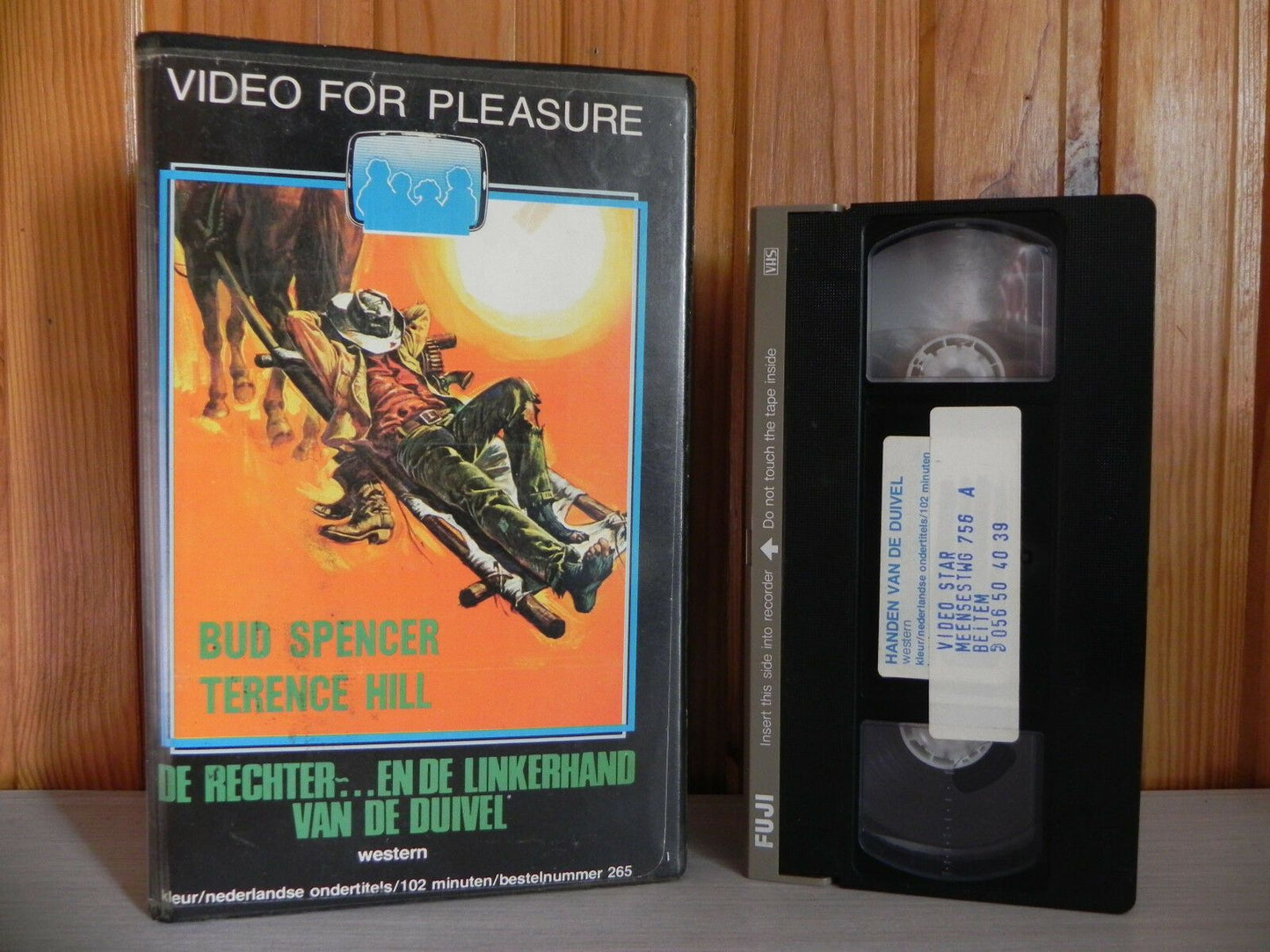 De Rechter... En De Linkerhand Van De Duivel - Rank Video - Pre-Cert - 265 - VHS-