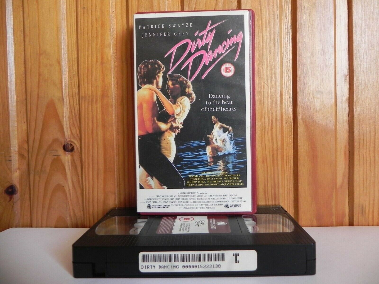 Dirty Dancing - Classic Musical Drama - Patrick Swayze - Jennifer Grey - VHS-