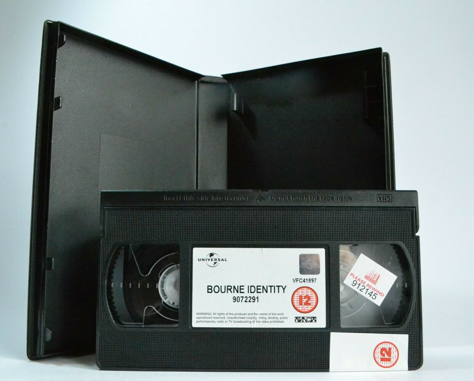 The Bourne Identity - Universal - Action - Thriller - Matt Damon - Pal VHS-