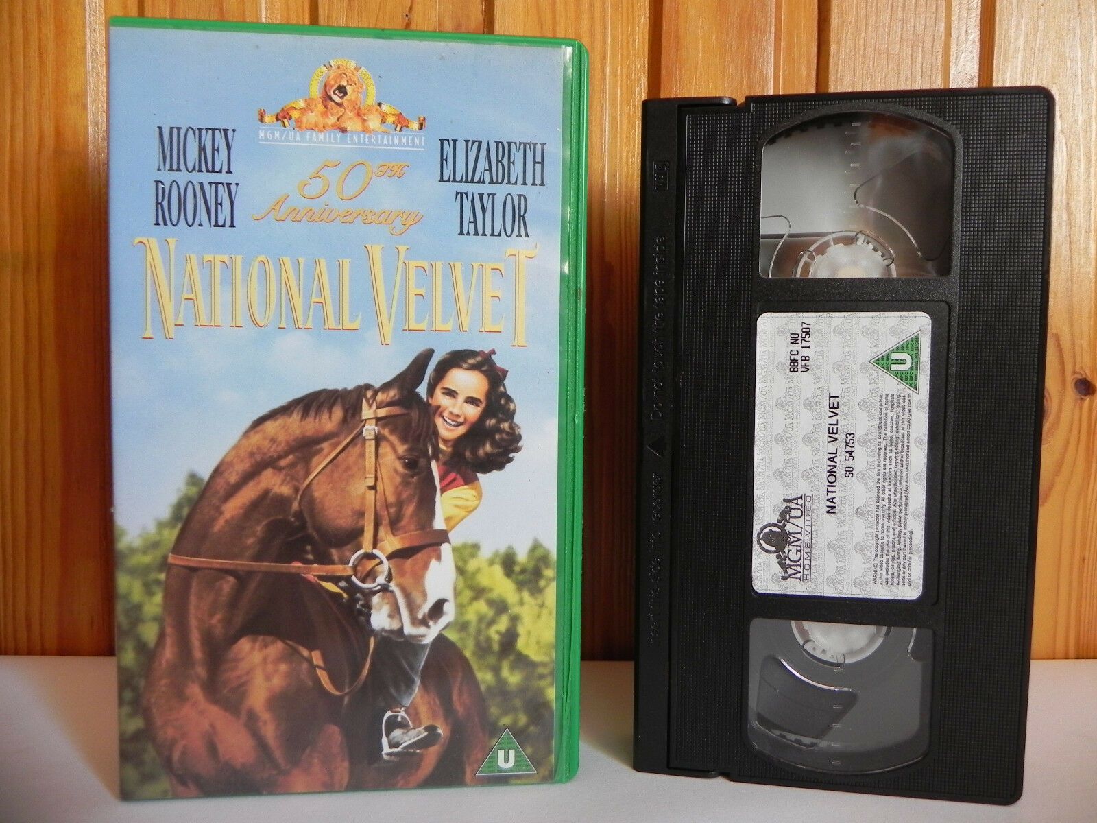 National Velvet - MGM/UA - Family - Mickey Rooney - Elizabeth Taylor - Pal VHS-