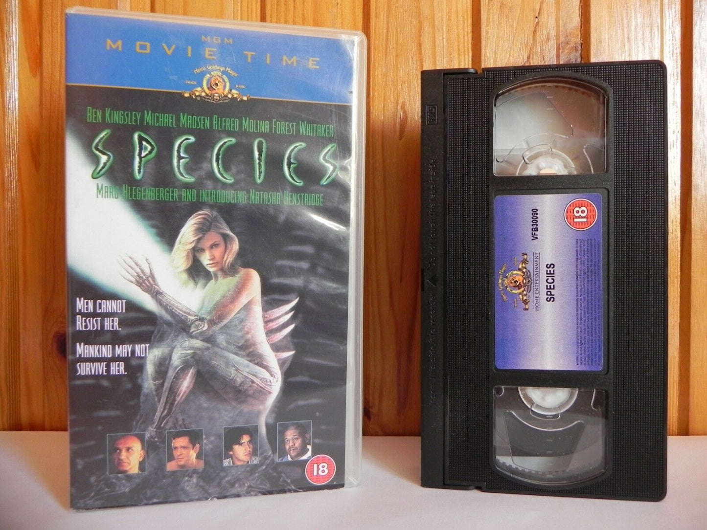 Species - Metro Goldwyn - Thriller - Ben Kingsley - Natasha Henstridge - Pal VHS-