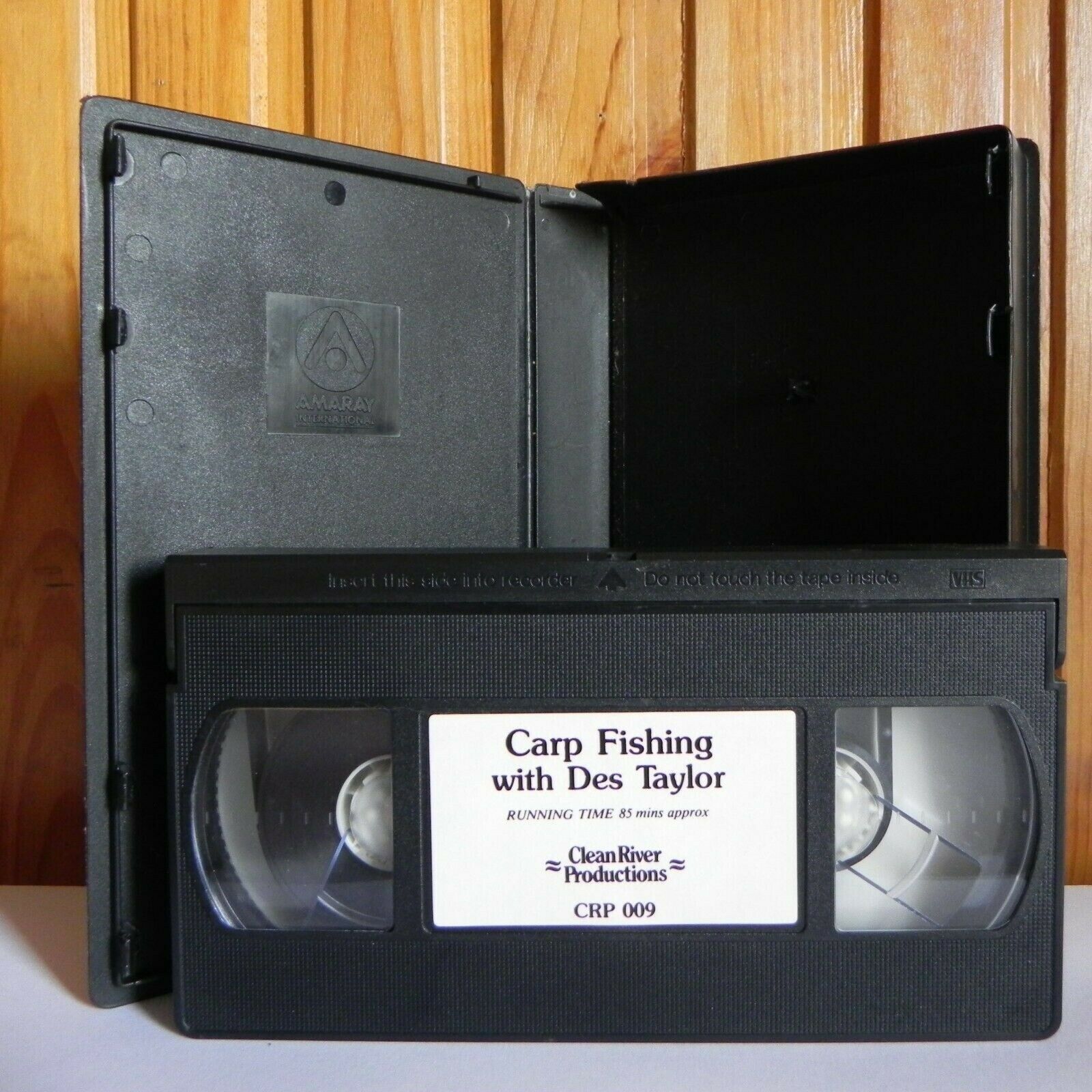 Clean River Fishing - Carp Fishing - Des Taylor - Secrets - Baits - Rigs - VHS-