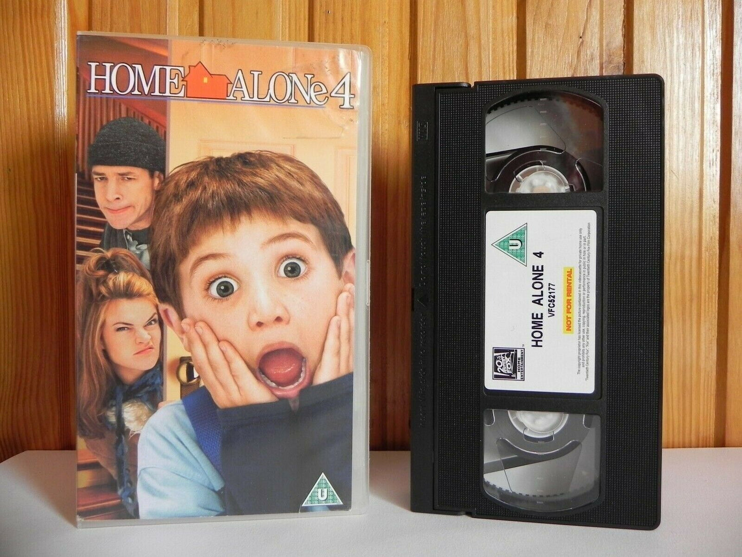 Home Alone 4 - 20th Century - Family - Comedy - Adventure - Missi Pyle - VHS-