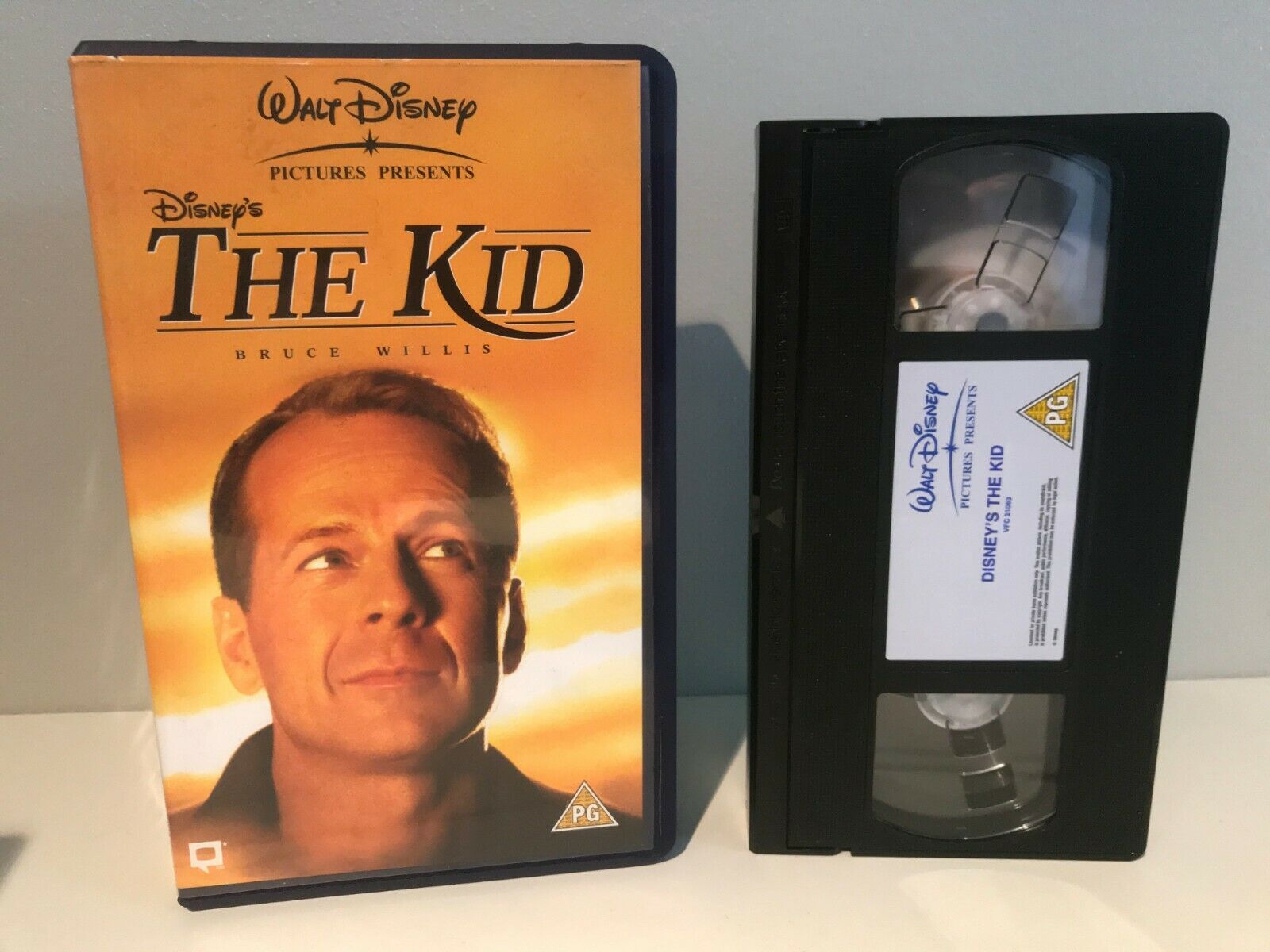 The Kid (2000); [Walt Disney]: Fantasy Comedy - Bruce Willis - Children's - VHS-