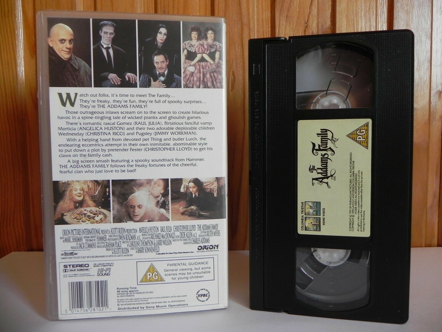 The Addams Family - Columbia Tristar - Black Comedy - Raul Julia - Pal VHS-