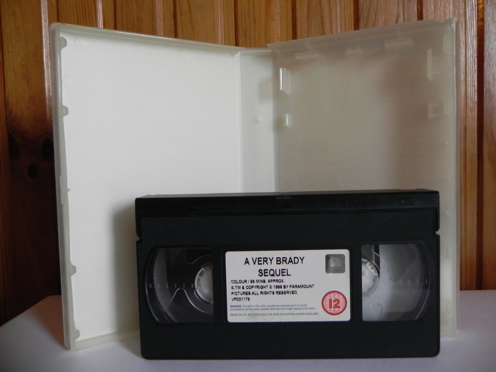 A Very Brady Sequel - Universal - Comedy - Shelley Long - Large Box - Pal VHS-